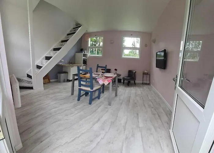 Le Des Allains Holiday home Montsenelle